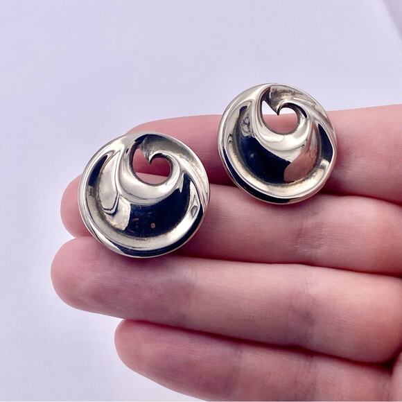 Art Nouveau Revival Style Swirl Circle Clip On Earrings - Picture 13 of 14